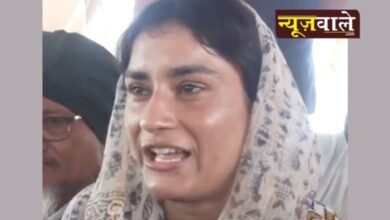 Vinesh Phogat visits farmers protest, dismisses rumours of joining Congress