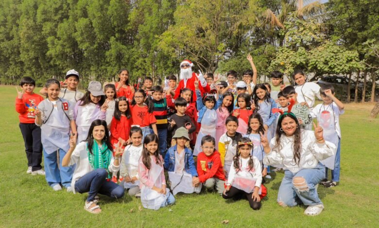 सूरत में क्रिसमस का अनोखा जश्न, बच्चों ने रचनात्मक गतिविधियों का लिया आनंद